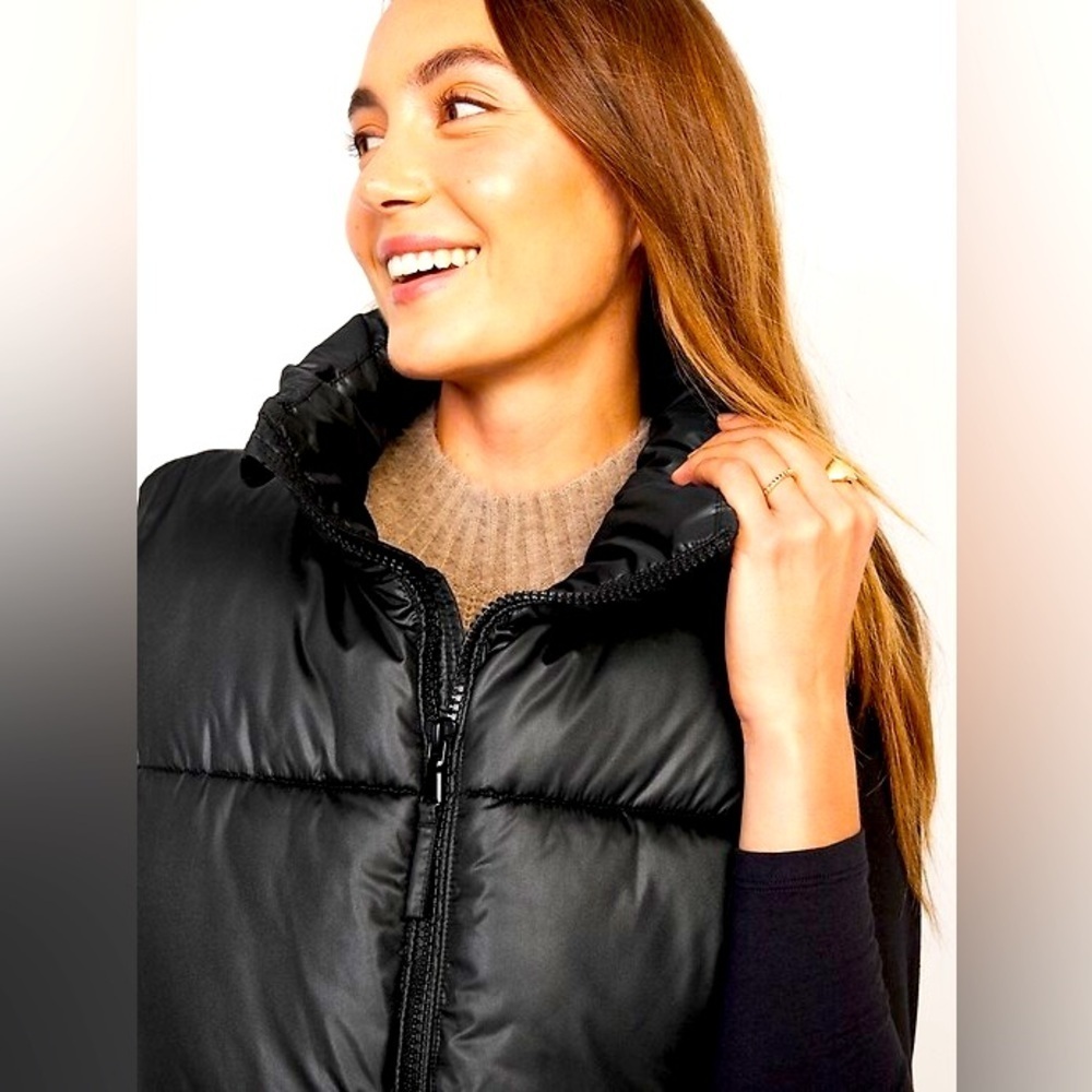 Women's Black Puffer Jacket
